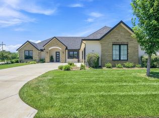 10904 E Steeplechase Ct, Wichita, KS 67206