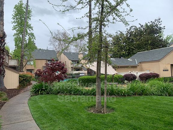 2nd image of 523 Woodside Oaks APT 6