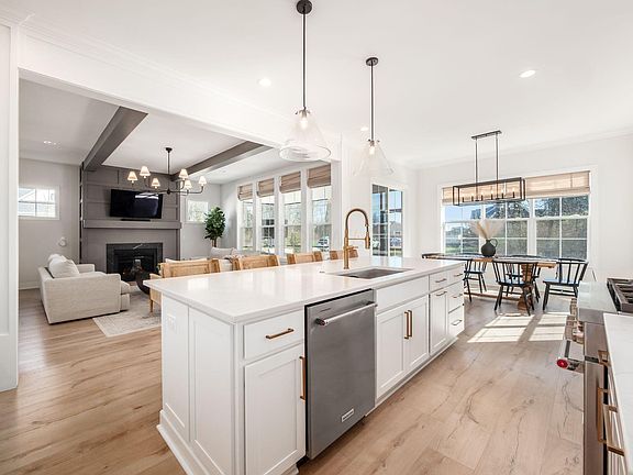 5th image of 11110 Kingfisher Pl