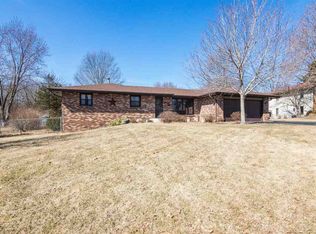 4895 Dellview Dr, Rockford, IL 61109