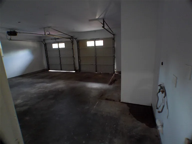 601 Fresa Rd — Photo 32