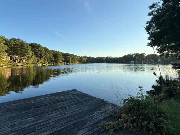 54 Horseshoe Dr, Jefferson Twp., NJ 07438