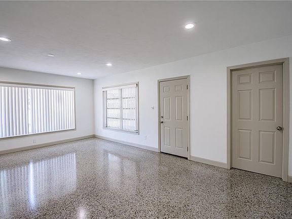 5th image of 12209 N Boulevard St
