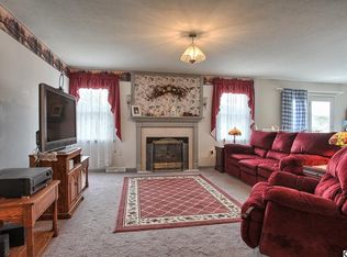 55 Longstreet Dr, Carlisle, PA 17013