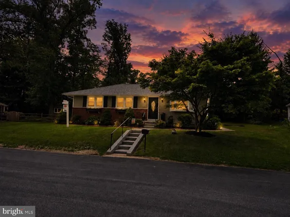 1813 Rushley Rd, Parkville, MD 21234