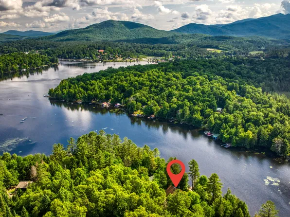 121 Branch Farm Rd, Saranac Lake, NY 12983