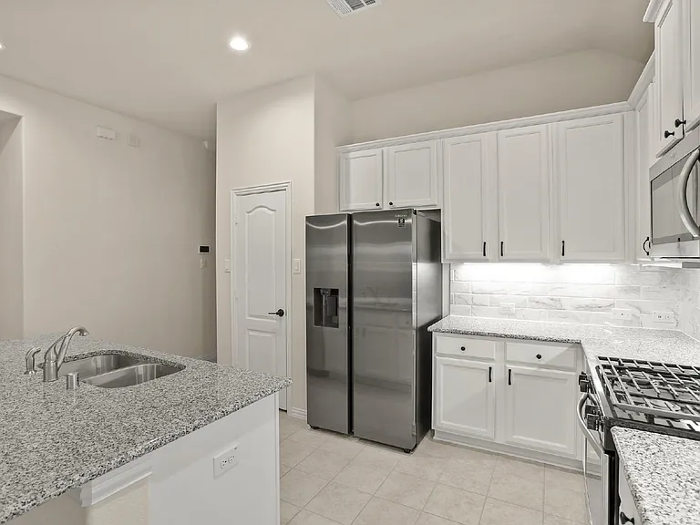 10921 Cathedral Peak Dr — Photo 6