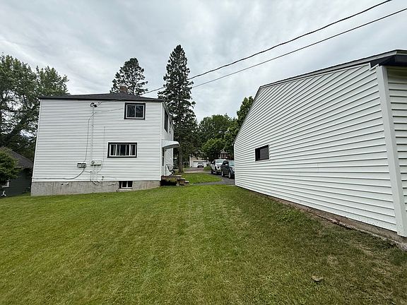 4th image of 44 Saint Paul Ave