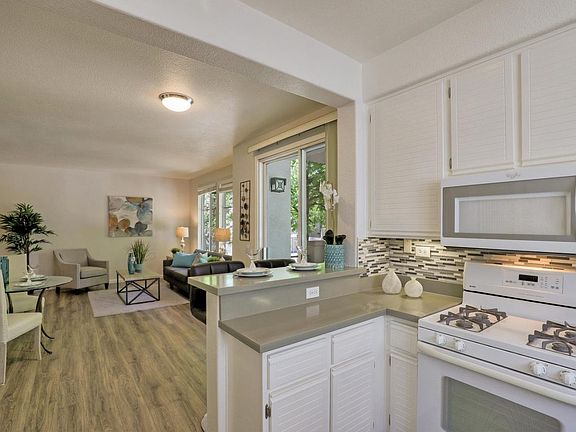 4th image of 460 Navaro Way Unit 122
