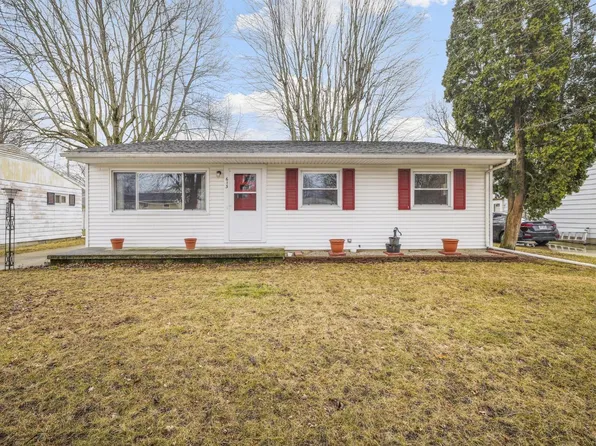613 Broadway St, Fostoria, OH 44830