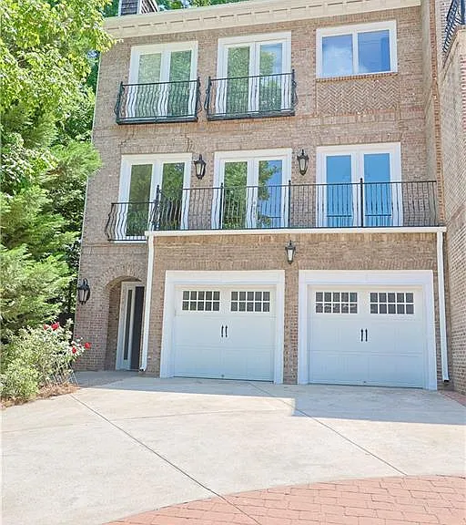 1296 Lenox Park Blvd — Photo 1