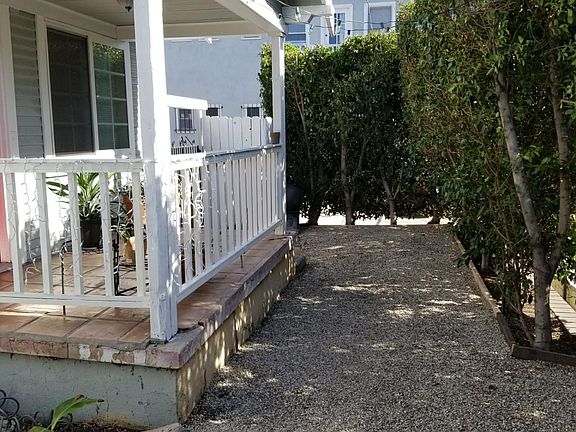 3rd image of 7405 Fountain Ave
