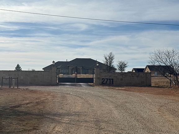 2nd image of 2711 El Paso Ave