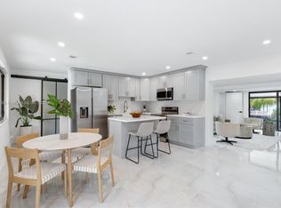 5641 SW 56th St, Davie, FL 33314