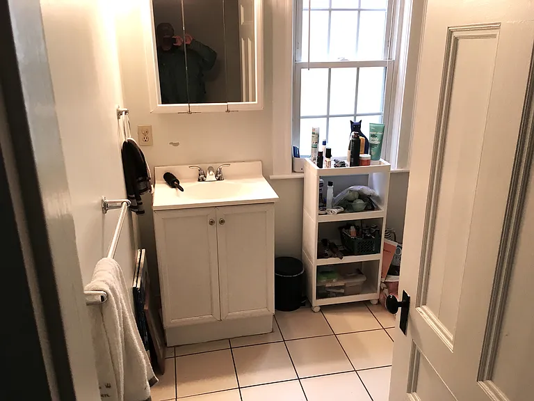 166 Walnut St #1 — Photo 7