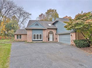 2980 Sheffield Dr, Emmaus, PA