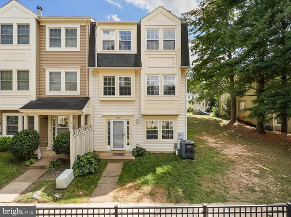 12131 Salemtown Dr, Woodbridge, VA 22192