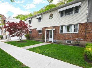 13525 Hawtree St, Ozone Park, NY 11417