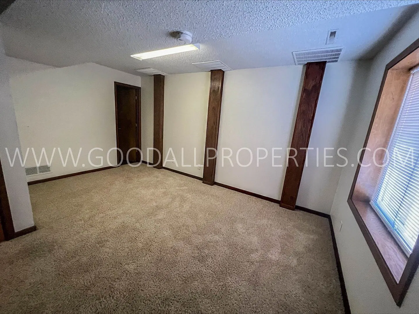 3 bedroom duplex in Clive — Photo 4