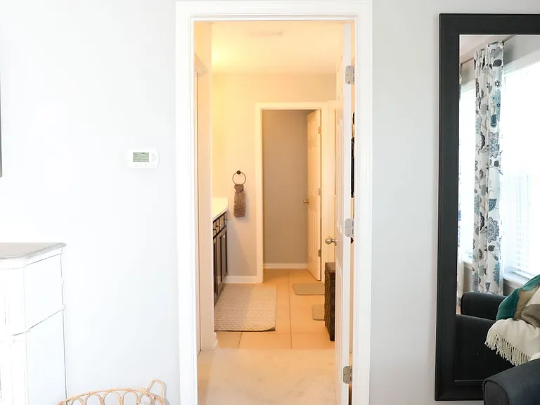 454 Howland Dr — Photo 35
