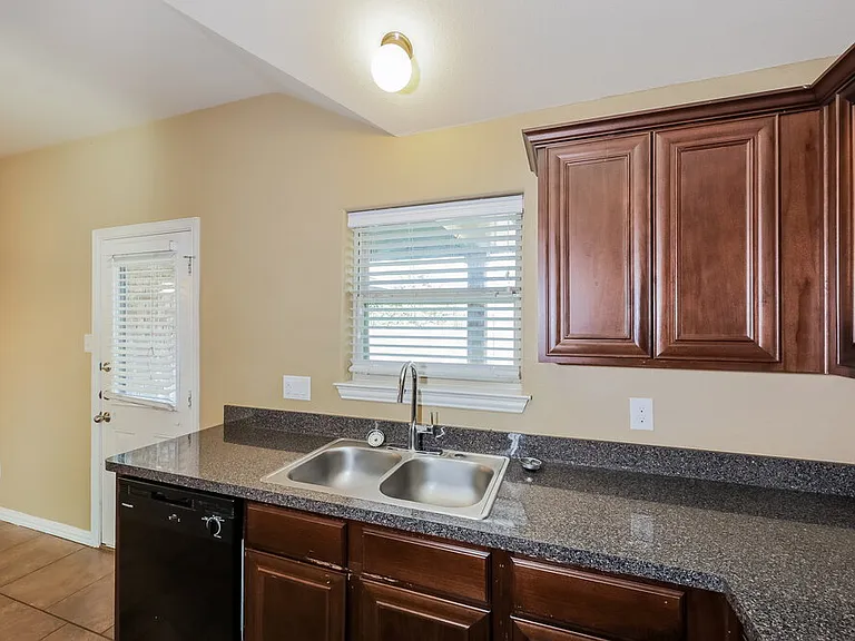 7681 Hollow Point Dr — Photo 8
