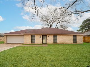 1412 Woodbridge Dr, Tyler, TX 75703