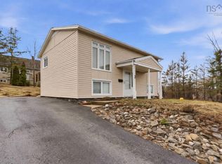 3 Inglewood Ave, Kentville, NS B4N 1V4