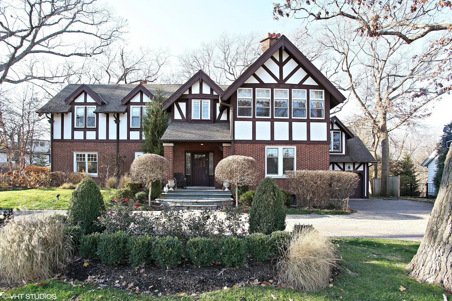 285 Linden Park Pl photo 1