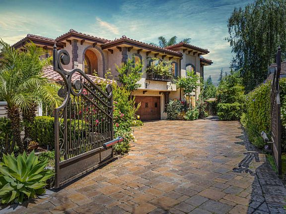 2nd image of 1481 La Venta Dr