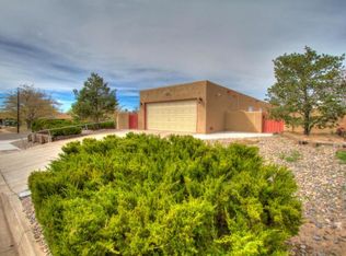 2330 La Vista Ct NW, Albuquerque, NM 87120