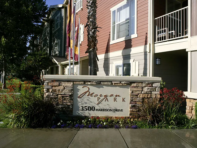Morgan Park — Photo 7