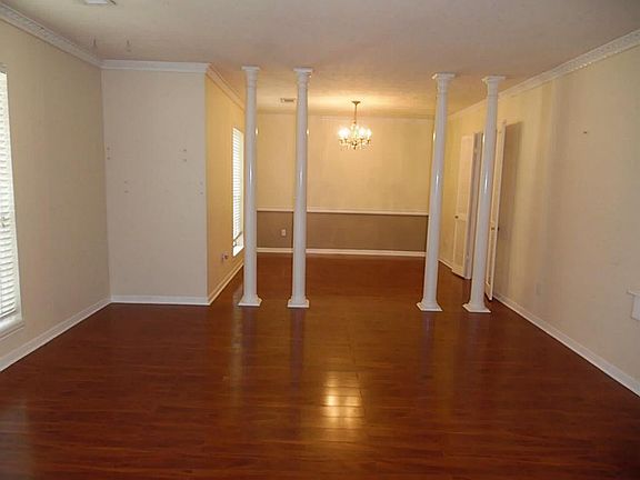 5th image of 9322 Longstaff Dr