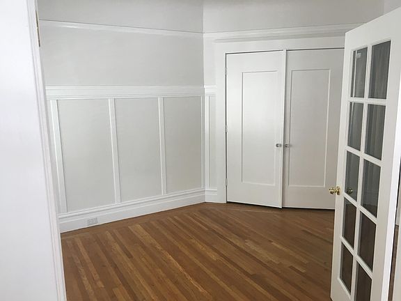 4th image of 108 Shrader St #108