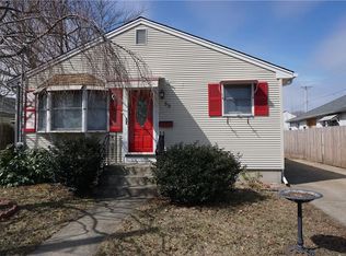 33 Burgess Ave, Pawtucket, RI 02861