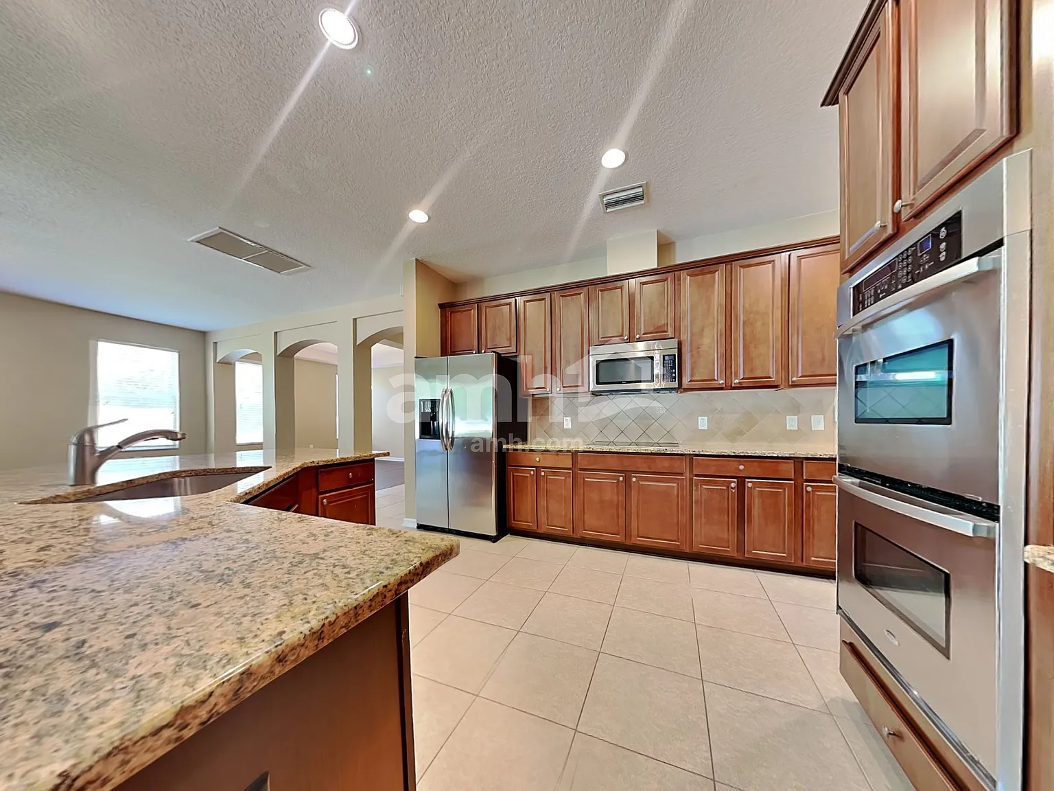 5 bed, 3.0 bath, 3388 sqft, $3,055 — Photo 3
