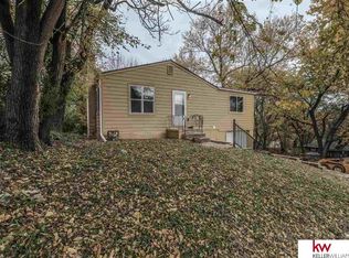 5808 Ruggles St, Omaha, NE 68104