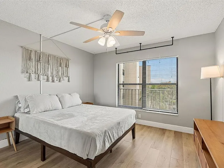 900 Cove Cay Dr #5F — Photo 39