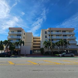8530 Byron Ave #406, Miami Beach, FL, 33141