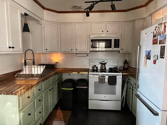 3rd image of 315 W Park St