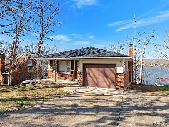 2nd image of 747 Squaw Rd