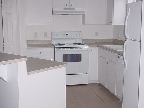 2nd image of 3717 NE 23rd Pl