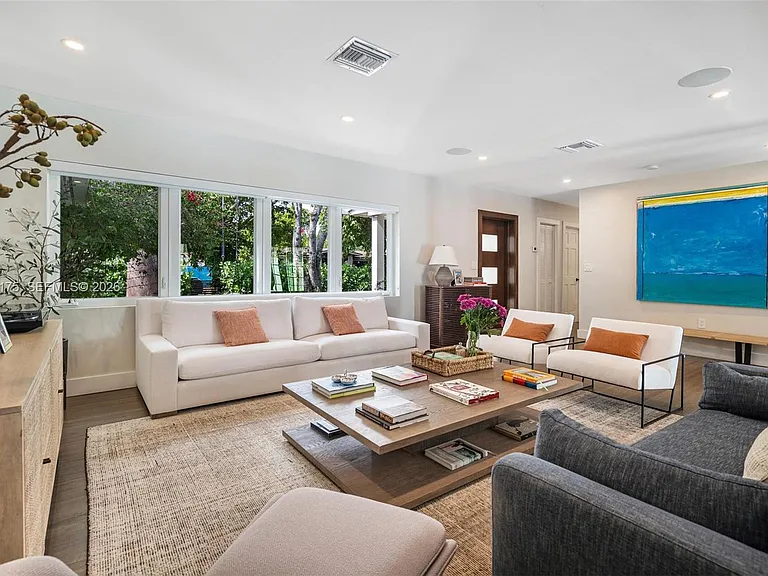 510 Bargello Ave — Photo 6