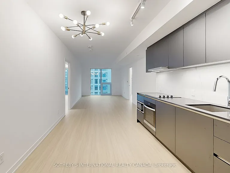 8 Wellesley St W #707 — Photo 13