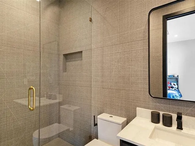823 Ponce De Leon Dr — Photo 14