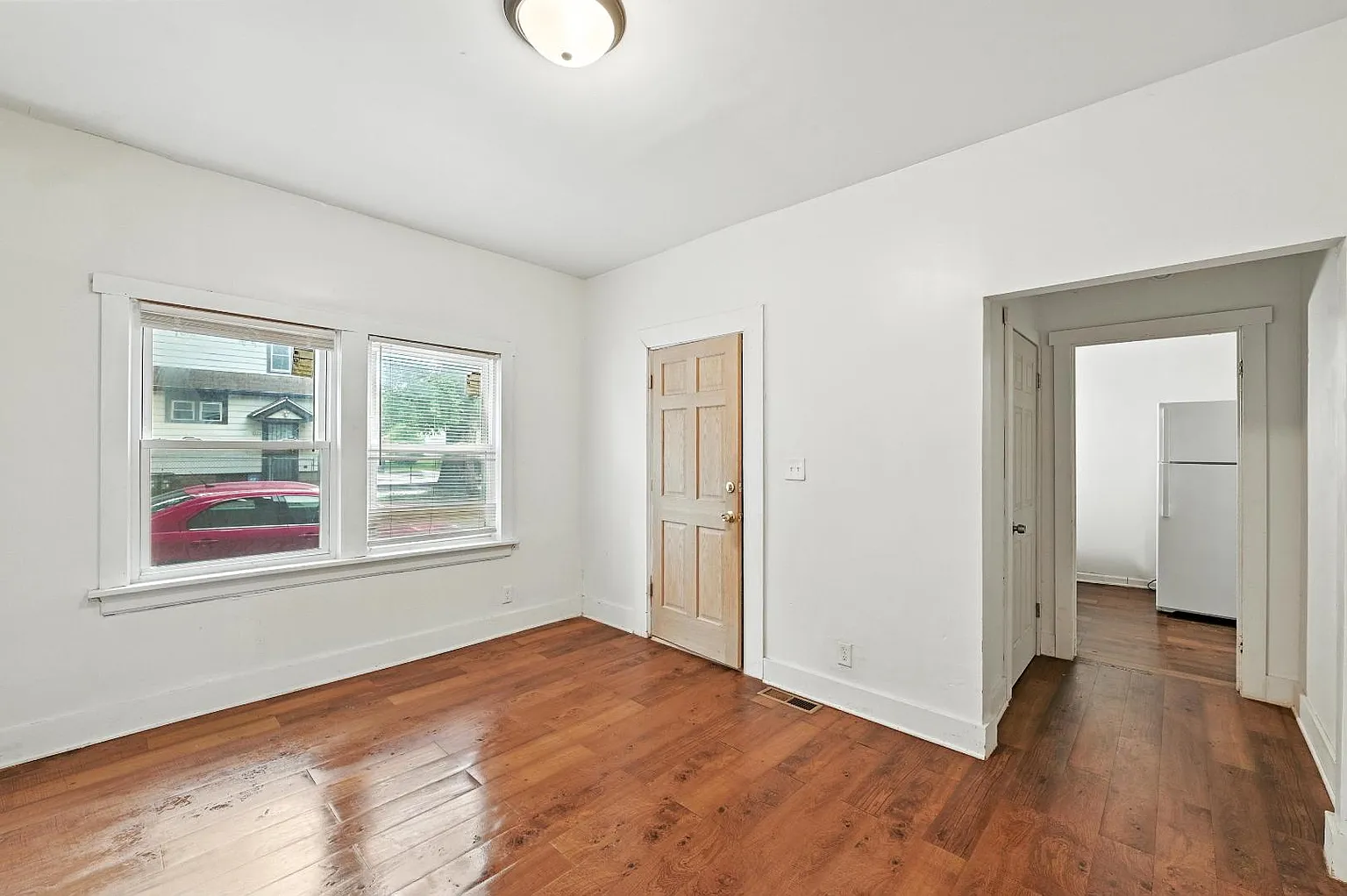1734 W Clarke St #1734 photo 1