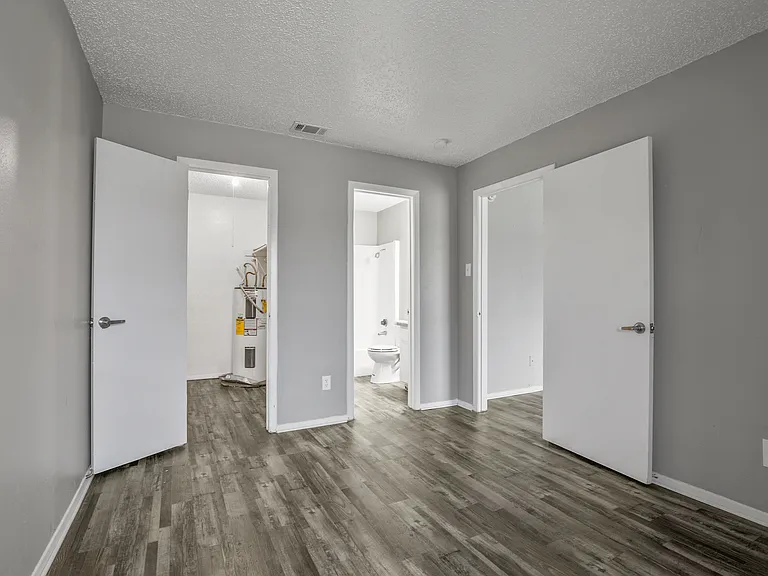 Running Brook Apartments — Photo 7