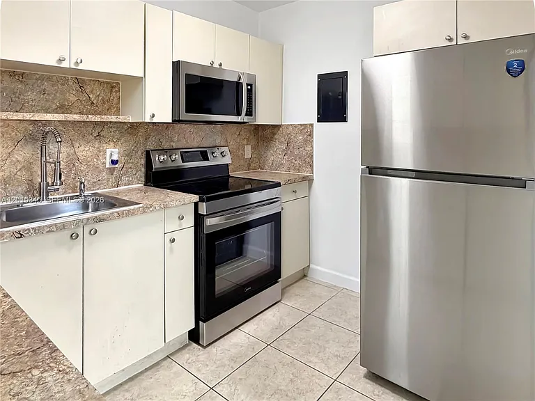111 SW 67th Ct — Photo 6