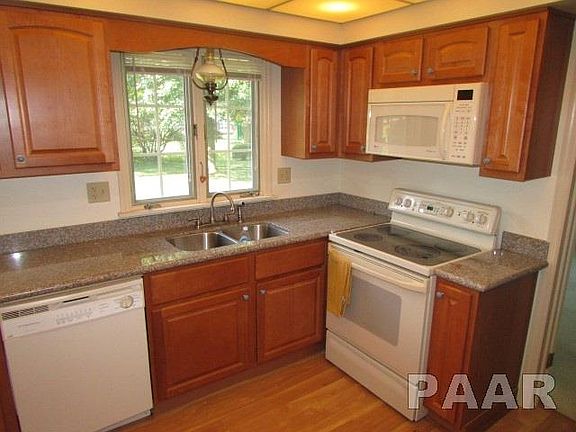 5th image of 1104 W Millford Ln