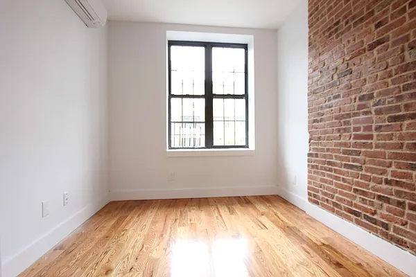 Rented by Prime Block Realty, LLC | media 10
