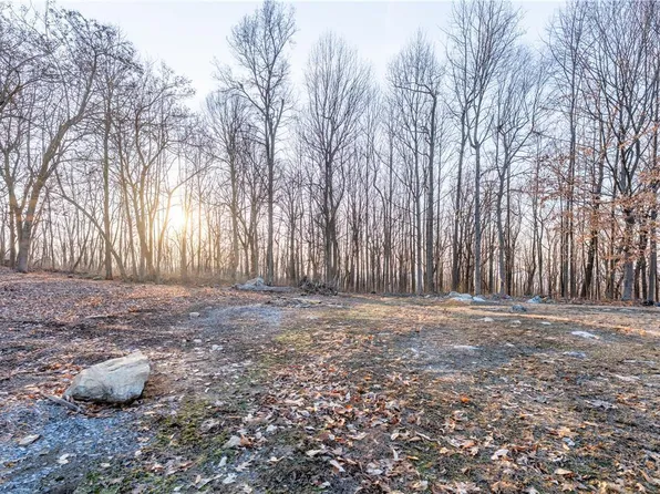 4835 Shimerville Rd, Emmaus, PA 18049